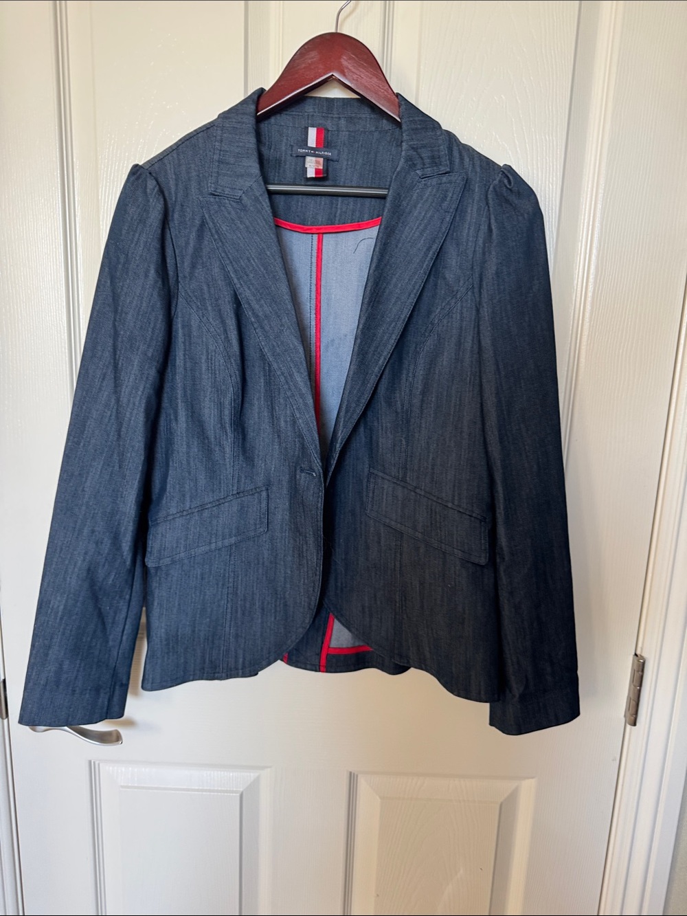 Tommy Hilfiger’s size medium Blue Tailored Blazer nwot